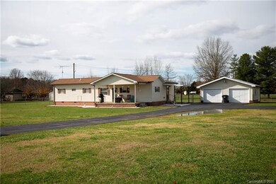 204 Longview Rd, Statesville, NC 28625 - photo 3