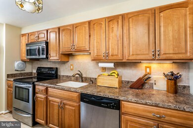 980 Circle Dr, Halethorpe, MD 21227 - photo 7