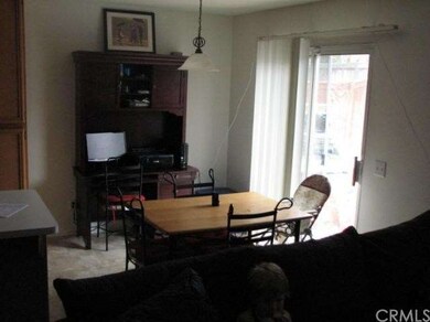 Eating Area Off Of Kitchen & Family Room