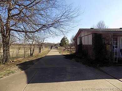Gated entry, concrete drive way new roof