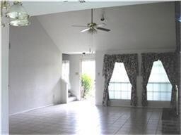 16307 Leamington Ln, Houston, TX 77095 - photo 3