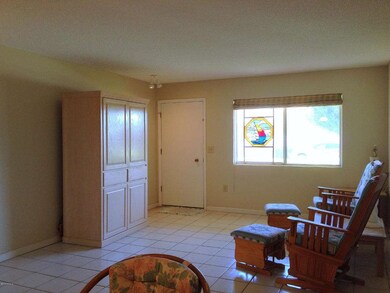 13673 N Garden Court Dr, Sun City, AZ 85351 - photo 4