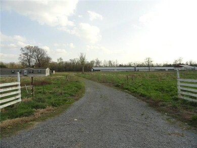 411 Temple Ford Rd, Shelbyville, TN 37160 - photo 6