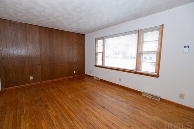 2304 Pleasant Plain Ave, Elkhart, IN 46517 - photo 6