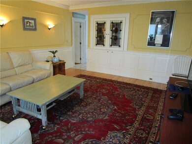 2nd Floor Living Room