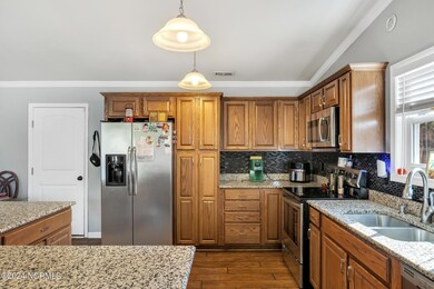 104 Cherrywood Ct, Jacksonville, NC 28546 - photo 6