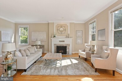 2835 Lorcom Ln, Arlington, VA 22207 - photo 7