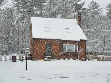 252 Mattapoisett Rd, Acushnet, MA 02743 - photo 2