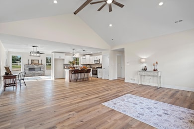 15904 N Golden Eagle Ct, Wooldridge, MO 65287 - photo 4