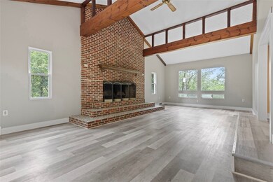 1082 N Boundary Rd, Cranberry Township, PA 16066 - photo 7