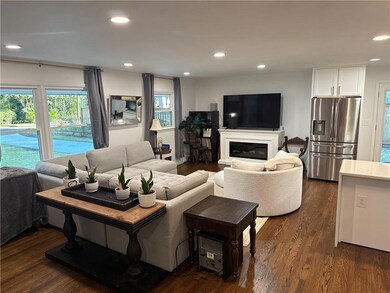 310 Brook Dr NE, Atlanta, GA 30328 - photo 3