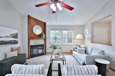 3661 Mountshannon Rd, Columbus, OH 43221 - photo 7