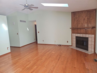 108 Sequoyah Ct SW, Poplar Grove, IL 61065 - photo 3