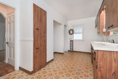 17817 Mapleboro Ave, Maple Heights, OH 44137 - photo 4