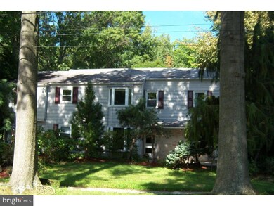 552 Cedarbrook Rd, Southampton, PA 18966 - photo 3