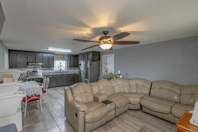 518 Blair St, Laredo, TX 78040 - photo 6