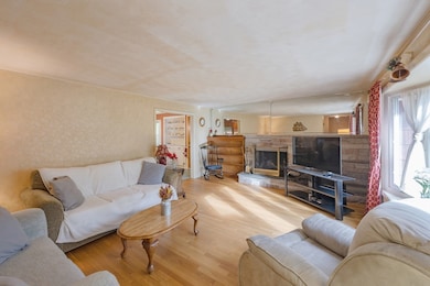 27 Short St, South Easton, MA 02375 - photo 2