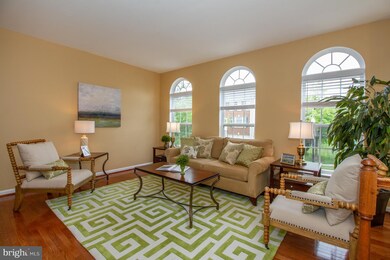 42763 Shaler St, Chantilly, VA 20152 - photo 3