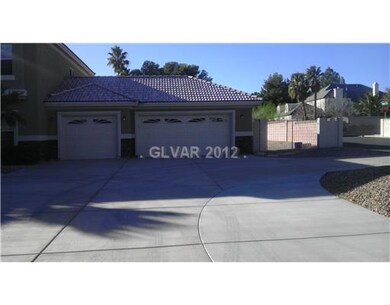 Property Photo. Large Sideyard with RV Gate