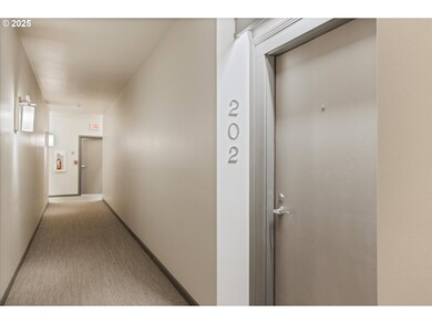 1710 S Harbor Way unit 202, Portland, OR 97201 - photo 4