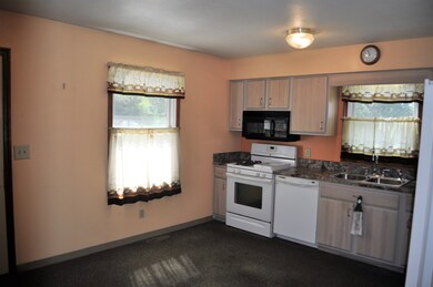 317 Golden Dr N, Topeka, IN 46571 - photo 2