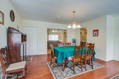 007_Dining Room
