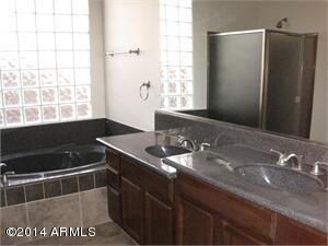 cf0c8dd49e874894b9183e7fc5faa722_300x400