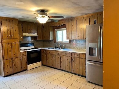 18 Arlington Ave, Dracut, MA 01826 - photo 5