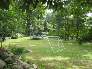 24 Hendrie Ave, Riverside, CT 06878 - photo 2