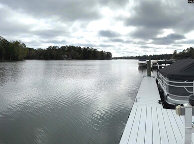 Offers easy access for larger boats and direct access to the lake.