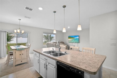 1872 Rustic Falls Dr, Kindred, FL 34744 - photo 4