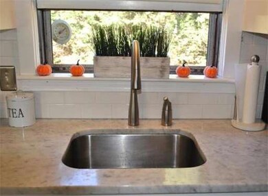 14 Riverside Dr, Hanover, MA 02339 - photo 4