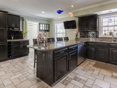 Upgraded eat in kitchen