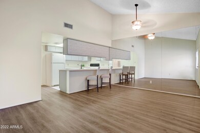 005_Living Room