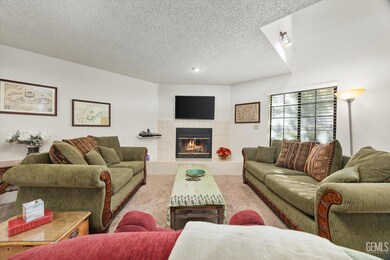 7330 Stockdale Hwy unit 4, Bakersfield, CA 93309 - photo 6