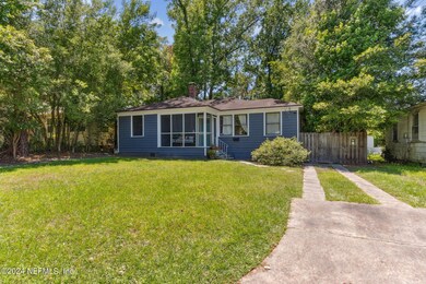1328 Macarthur St, Jacksonville, FL 32205 - photo 2