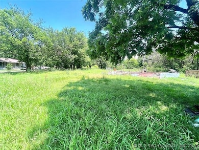 112 W Merrick St, Henryetta, OK 74437 - photo 2