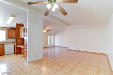 5540 Hobble Creek Dr, Las Vegas, NV 89120 - photo 4