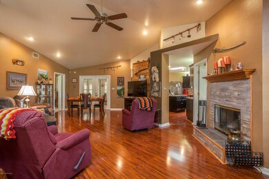 5315 Fay Blvd-13
