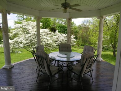 34 Peach Dr, Boyertown, PA 19512 - photo 4