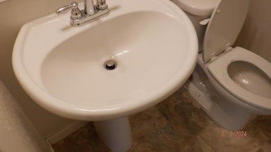 103 Ash St B for listing (3)