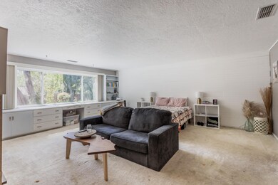 2348 California St, Redding, CA 96001 - photo 6