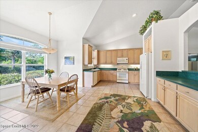 Kitchen / Dining