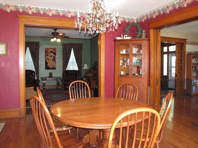 200 E Sale St, Tuscola, IL 61953 - photo 3