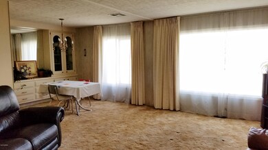 Family room/ dining room