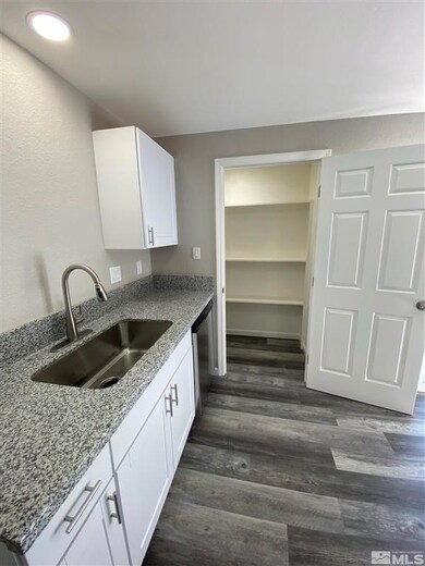 571 Oleander Way, Sparks, NV 89431 - photo 4
