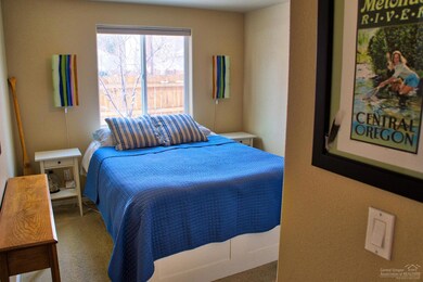 1662 W Hill Ave, Sisters, OR 97759 - photo 5