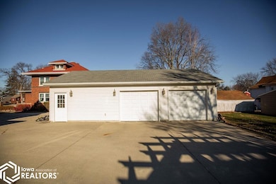 605 E Mcgregor St, Algona, IA 50511 - photo 3