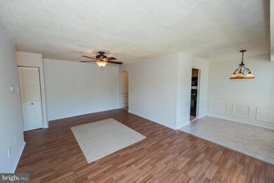 7593 Gales Ct unit 103, Manassas, VA 20109 - photo 6