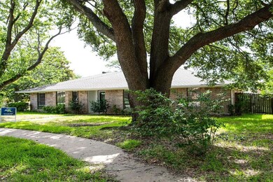 2306 William Cir, Ennis, TX 75119 - photo 3